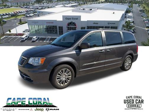 2016 Chrysler Town & Country Touring