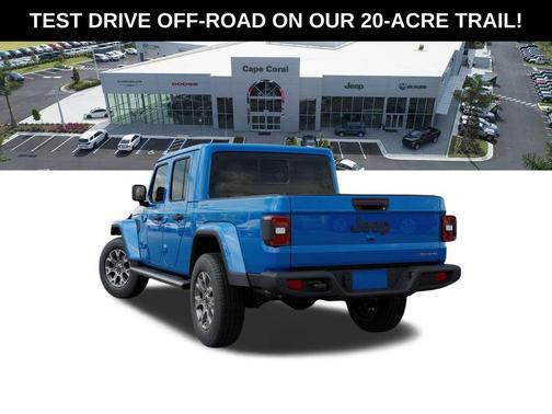 Hydro Blue Pearlcoat 2026 Jeep Gladiator Sahara 4x4