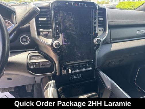 2020 RAM 3500 Laramie Crew Cab 4x4 8' Box
