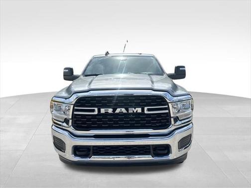 2024 RAM 3500 Tradesman Crew Cab 4x4 6'4' Box