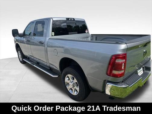 2024 RAM 3500 Tradesman Crew Cab 4x4 6'4' Box