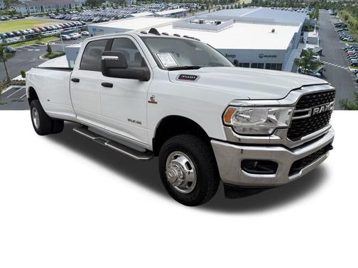 2024 RAM 3500 Big Horn Crew Cab 4x4 8' Box