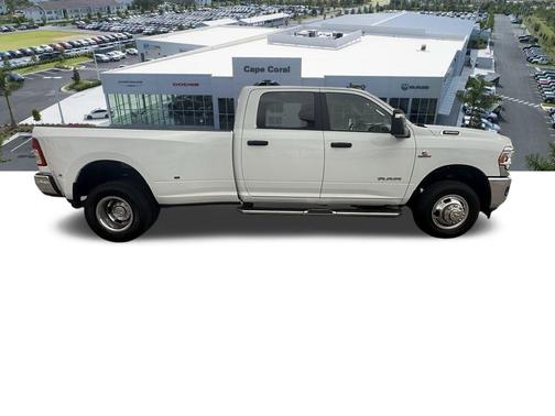 2024 RAM 3500 Big Horn Crew Cab 4x4 8' Box