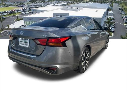 2022 Nissan Altima 2.5 SV
