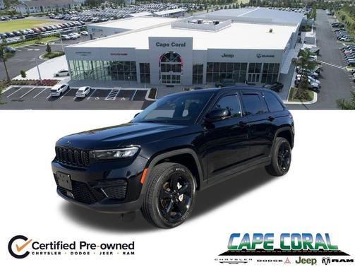 Diamond Black Crystal Pearlcoat 2025 Jeep Grand Cherokee Altitude