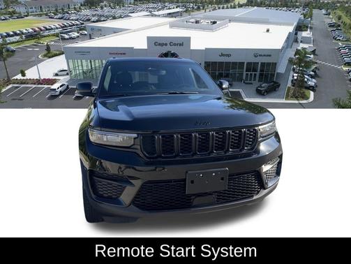 Diamond Black Crystal Pearlcoat 2025 Jeep Grand Cherokee Altitude