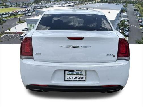 2018 Chrysler 300 S