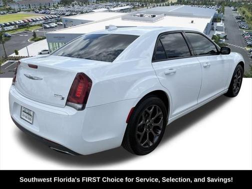 2018 Chrysler 300 S