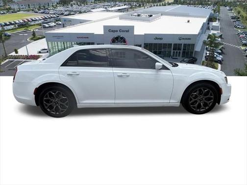 2018 Chrysler 300 S