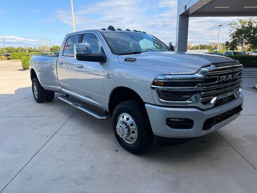 2026 RAM 3500 Laramie Crew Cab 4x4 8' Box