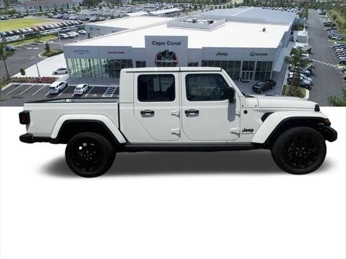 2025 Jeep Gladiator Nighthawk