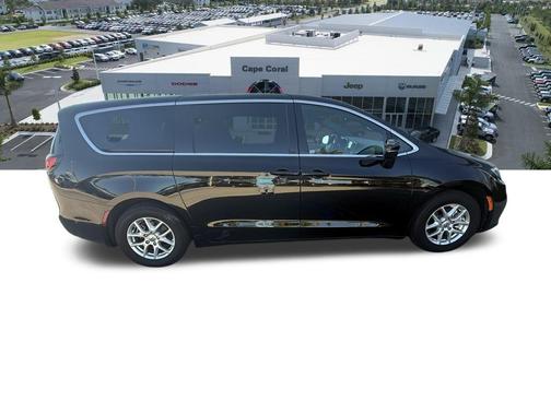 2025 Chrysler Pacifica L