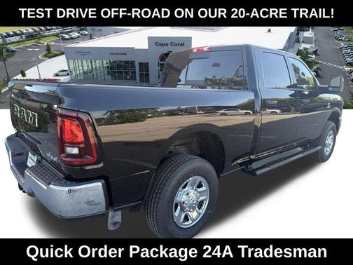 Diamond Black Crystal Pearlcoat 2026 RAM 2500 Tradesman