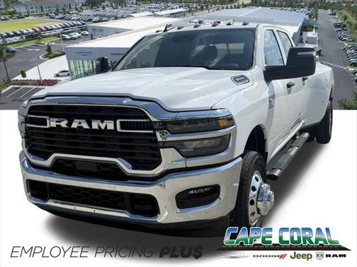 2025 RAM 3500 Tradesman Crew Cab 4x4 8' Box