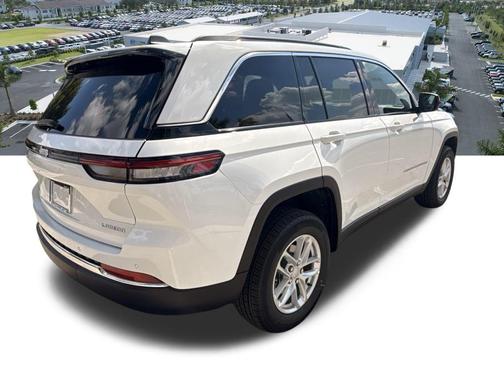 2026 Jeep Grand Cherokee Laredo