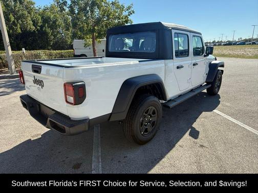 2026 Jeep Gladiator Sport