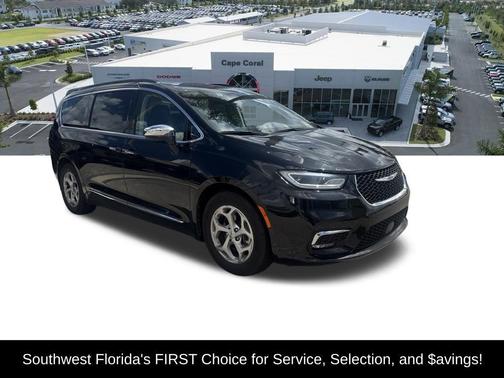 Brilliant Black Crystal Pearlcoat 2023 Chrysler Pacifica Limited