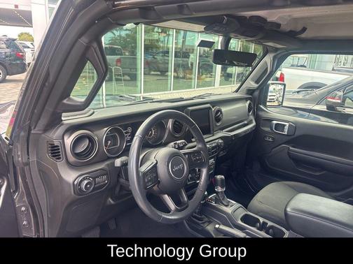 Granite Crystal Metallic Clearcoat 2021 Jeep Wrangler Willys