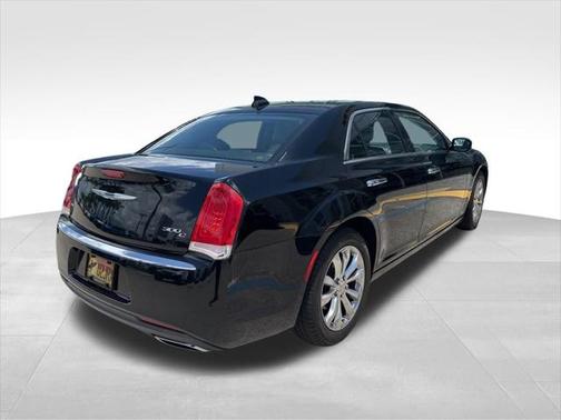 2017 Chrysler 300C Base