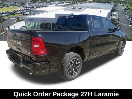Diamond Black Crystal Pearlcoat 2026 RAM 1500 Laramie