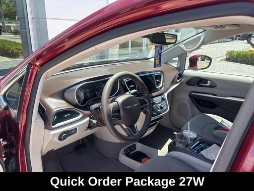 Velvet Red Pearlcoat 2020 Chrysler Pacifica Touring