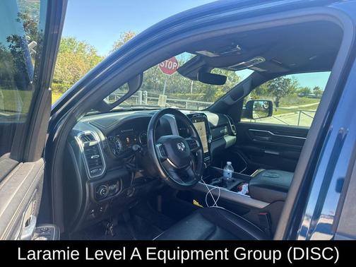 Patriot Blue Pearlcoat 2022 RAM 1500 Laramie