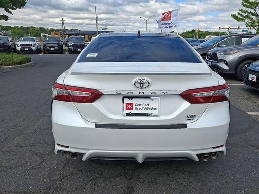Wind Chill Pearl 2020 Toyota Camry XSE
