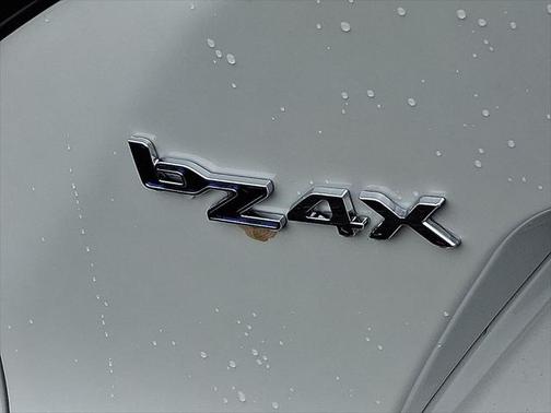 2025 Toyota bZ4X XLE