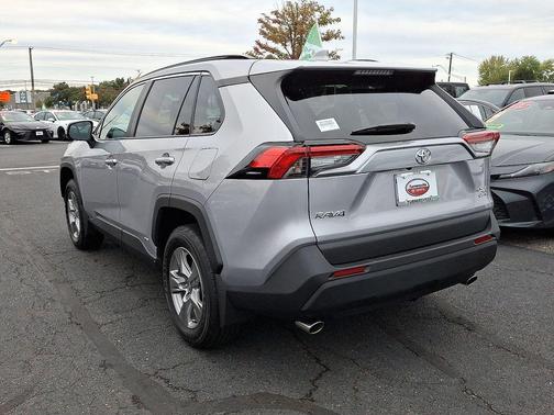 2025 Toyota RAV4 Hybrid XLE