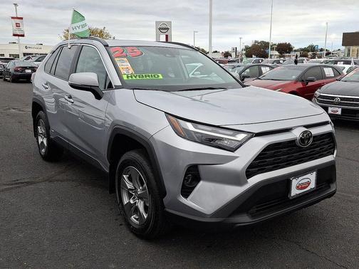 2025 Toyota RAV4 Hybrid XLE