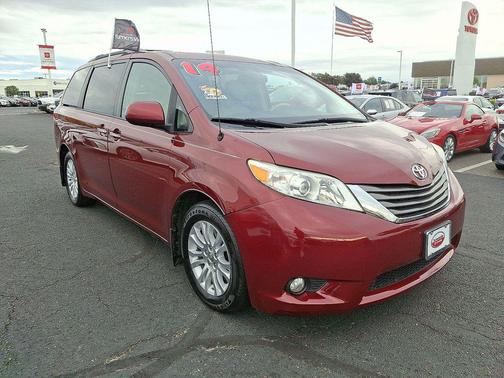 2014 Toyota Sienna XLE