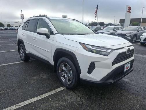 2025 Toyota RAV4 Hybrid XLE