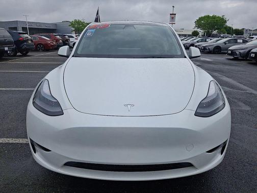 Pearl White 2023 Tesla Model Y Performance Dual Motor All-Wheel Drive