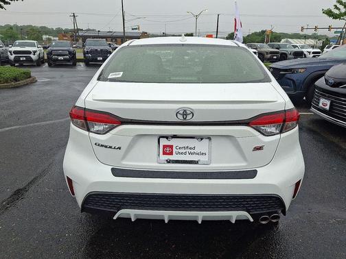 Super White 2020 Toyota Corolla SE