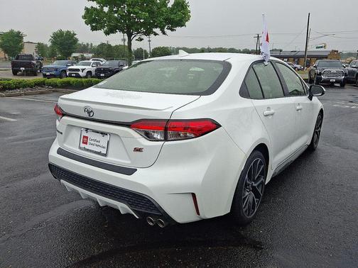 Super White 2020 Toyota Corolla SE