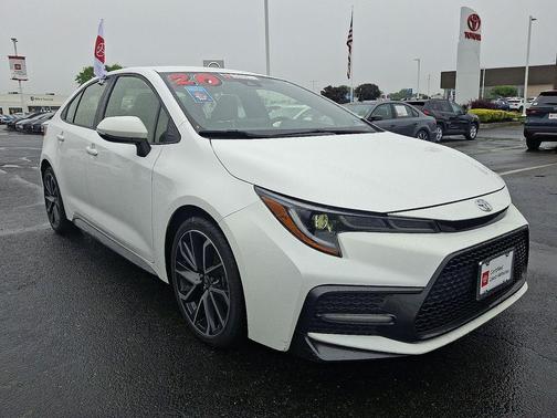Super White 2020 Toyota Corolla SE
