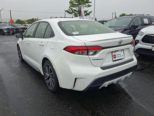 Super White 2020 Toyota Corolla SE