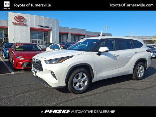 2023 Toyota Highlander LE