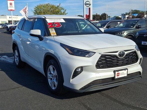 2023 Toyota Highlander LE