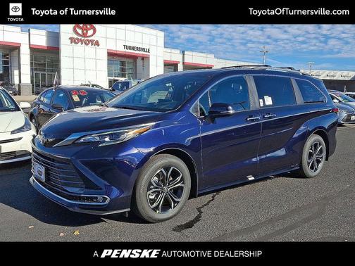 2025 Toyota Sienna Platinum