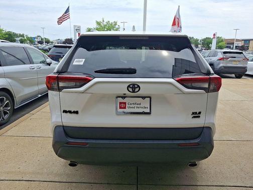 Super White 2021 Toyota RAV4 XLE