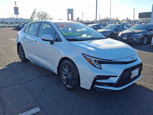 2025 Toyota Corolla Hybrid SE