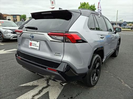 2021 Toyota RAV4 Hybrid SE