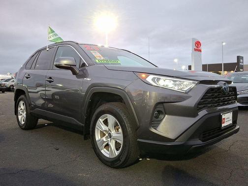 2021 Toyota RAV4 Hybrid XLE