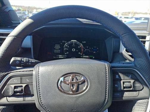 2025 Toyota Tundra Hybrid Platinum