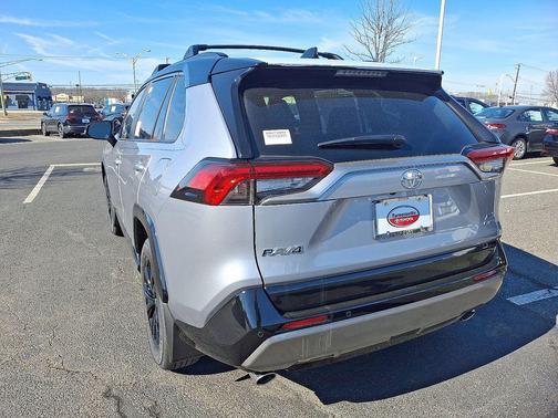 2025 Toyota RAV4 Hybrid SE