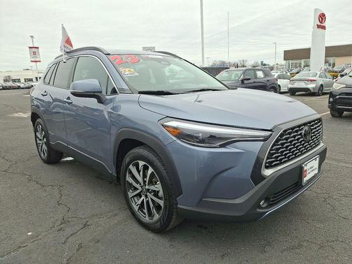 2023 Toyota Corolla Cross XLE