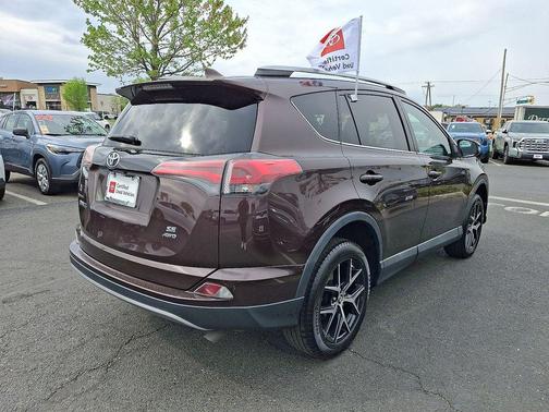 Black Currant Metallic 2017 Toyota RAV4 SE
