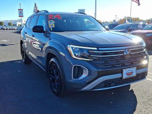 2024 Volkswagen Atlas 2.0T SE w/Technology 4MOTION