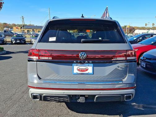 2024 Volkswagen Atlas 2.0T SE w/Technology 4MOTION